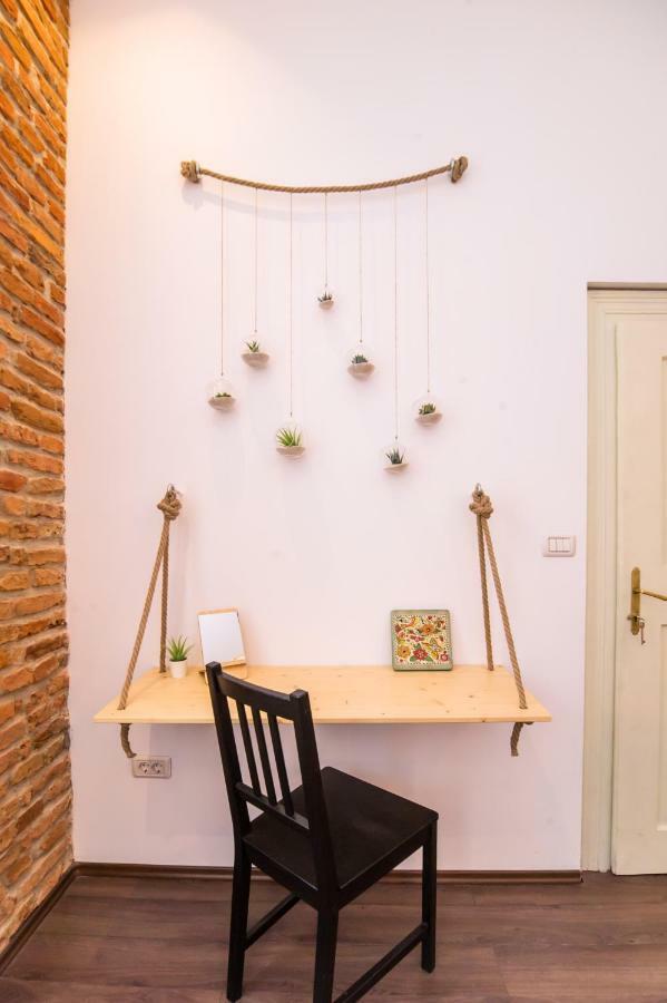 Deer Apartment Брашов Екстериор снимка