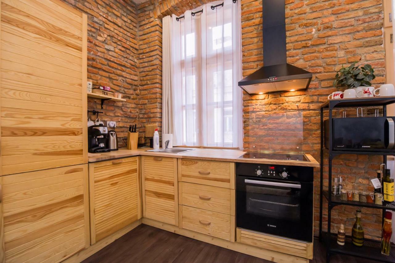 Deer Apartment Брашов Екстериор снимка