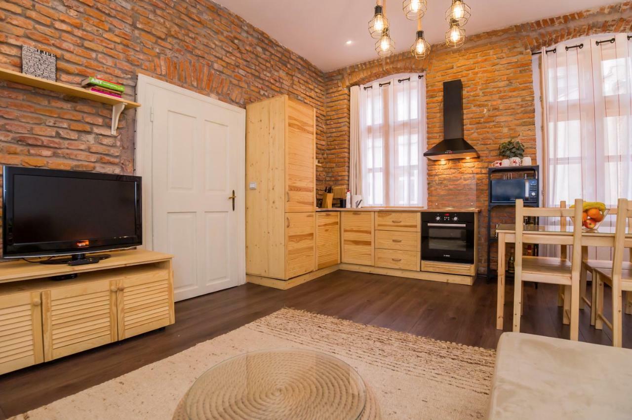 Deer Apartment Брашов Екстериор снимка
