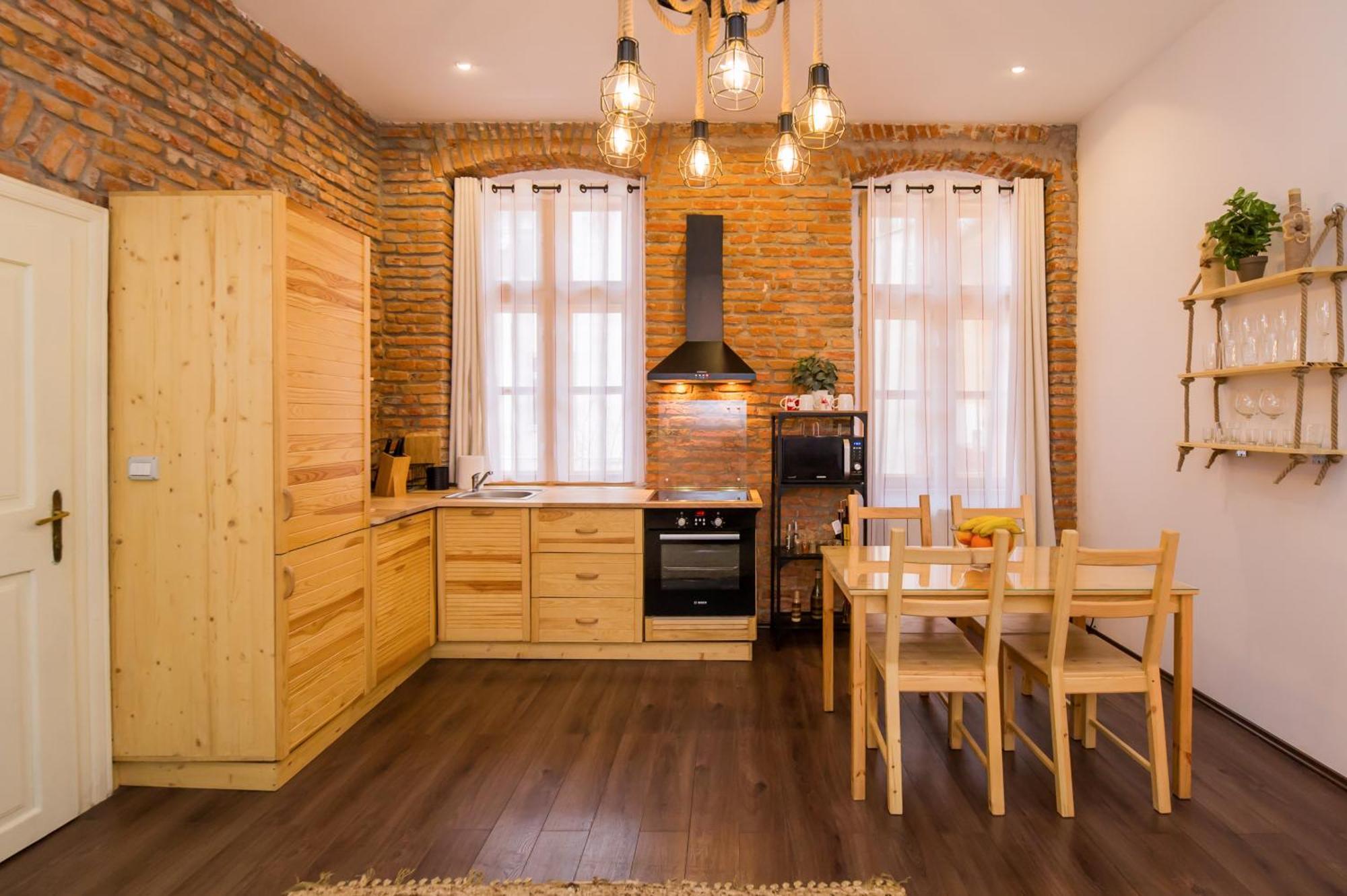 Deer Apartment Брашов Екстериор снимка