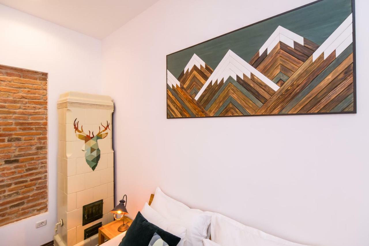 Deer Apartment Брашов Екстериор снимка
